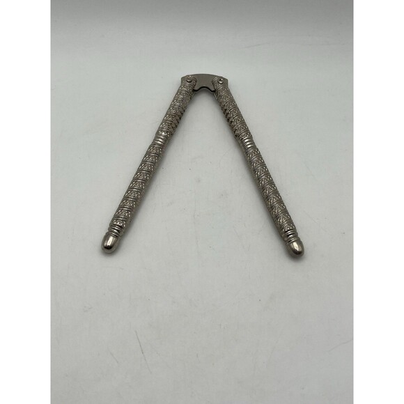 5" Steel Spring Nutcracker Vintage 1940's Classic Standard Metal Nut Cracker - Picture 3 of 3